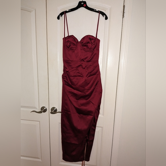 15. NWT HOUSE OF CB FLORA SATIN PLEATED CORSET MIDI DRESS IN SIZE SMALL PLUS CUP - Picture 10 of 14